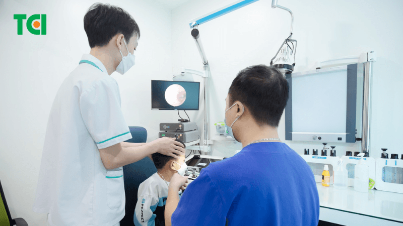 đặt ống thông khí màng nhĩ
