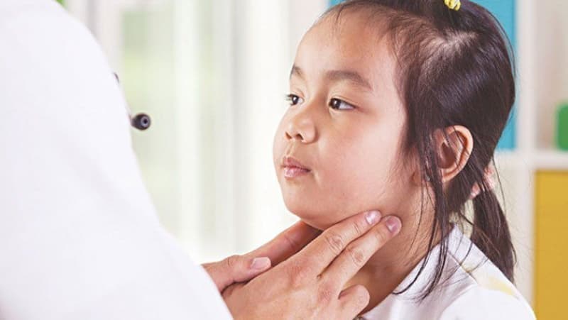 dấu hiệu u tuyến giáp ở trẻ
