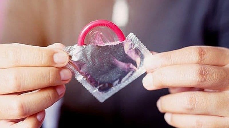 dùng bao cao su có bị lây bệnh lậu không