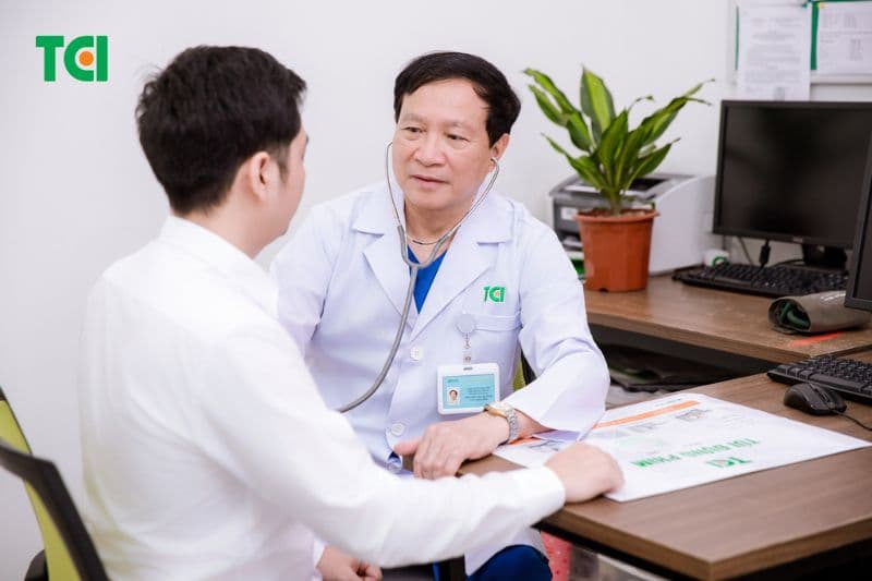 TTND.PGS.TS Nguyễn Văn Quýnh khuyến cáo những người thuộc nhóm nguy cơ cao hoặc xuất hiện các triệu chứng nghi ngờ nên chủ động thăm khám sớm để được chẩn đoán và điều trị kịp thời.
