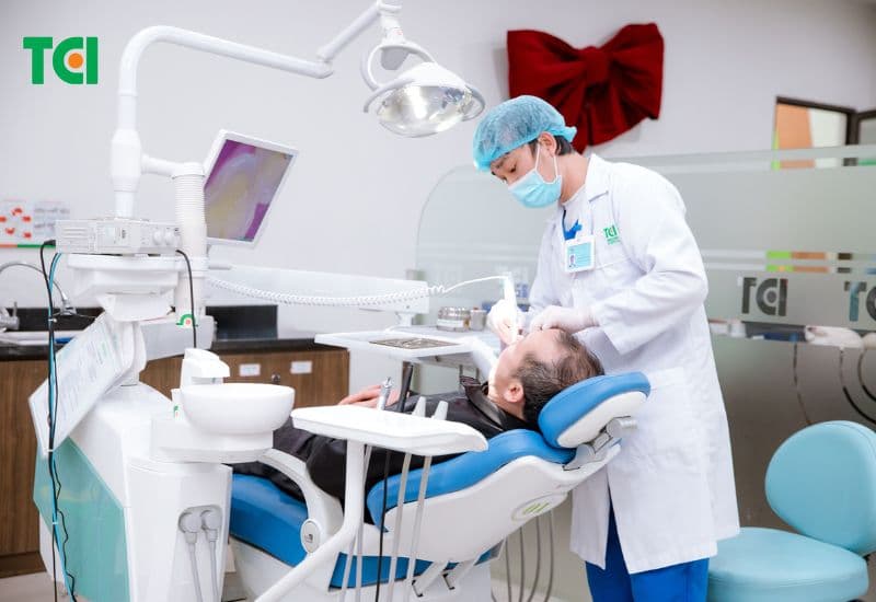 không nên trồng răng implant