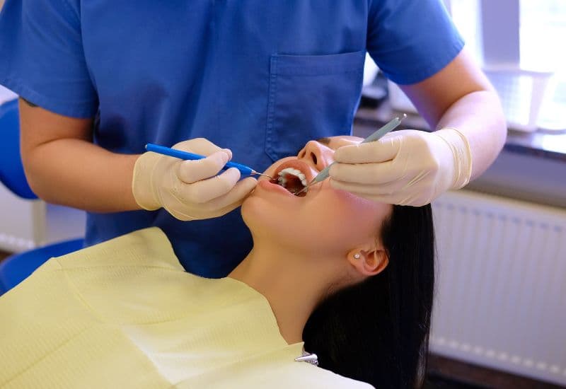 nhổ răng bao lâu thì làm cầu răng