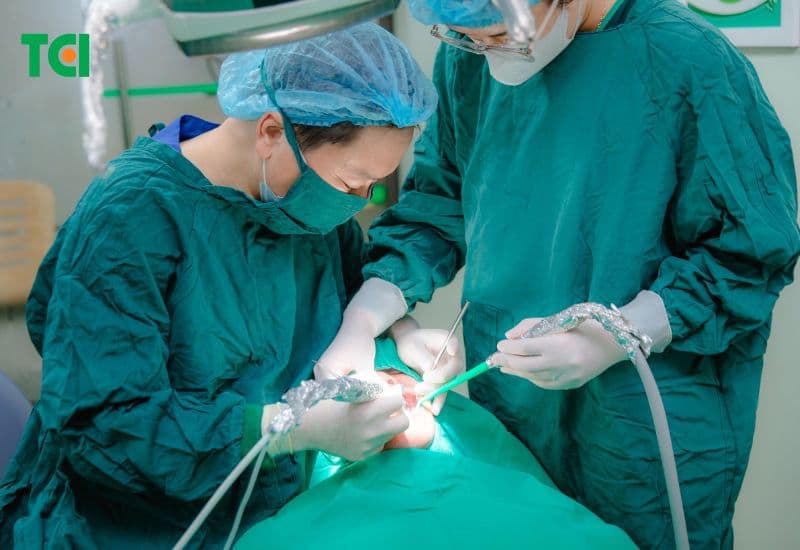 nhổ răng bao lâu thì trồng răng giả