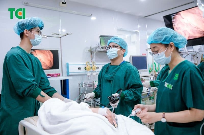 ung thư dạ dày đau lưng