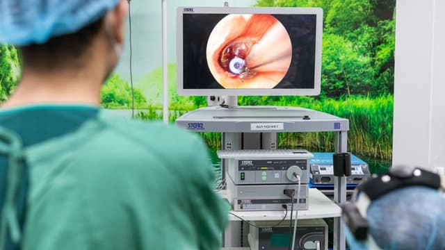 Đặt ống tai cho trẻ viêm tai giữa: Khi nào cần và cách chăm sóc