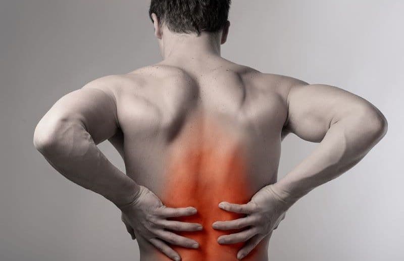 viêm đại tràng có gây đau lưng không