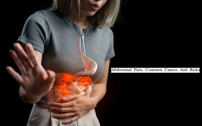 đau giữa bụng là dấu hiệu bệnh gì
