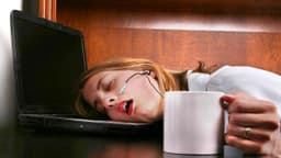 Buồn ngủ nhiều là dấu hiệu bệnh gì?