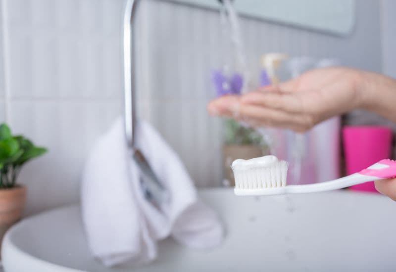 cách loại bỏ cao răng lâu năm
