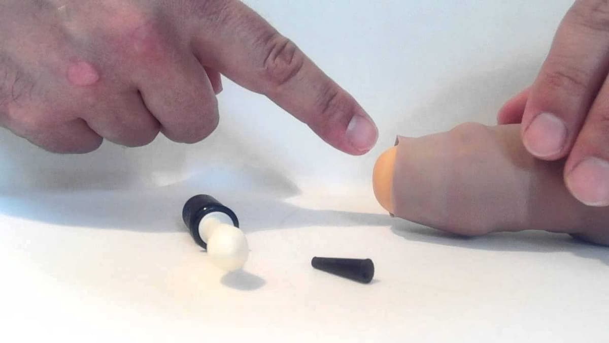 Có nên tự cắt bao quy đầu tại nhà? Cảnh báo nguy cơ và giải pháp an toàn?