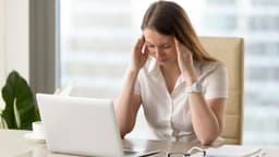 Nguyên nhân gây đau đầu âm ỉ và choáng váng