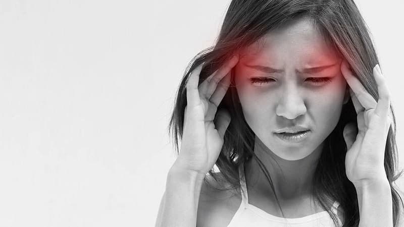 triệu chứng đau nửa đầu bên phải