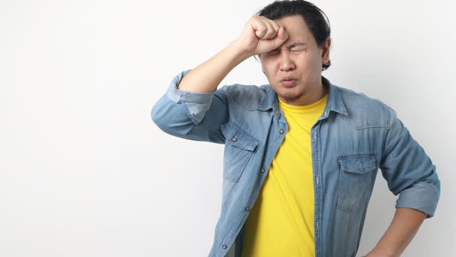 Hay bị đau đầu vùng trán và thái dương nguyên nhân do đâu?