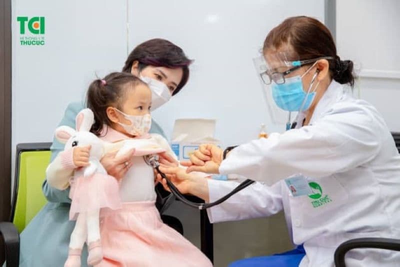 khám sức khỏe tổng quát cho bé