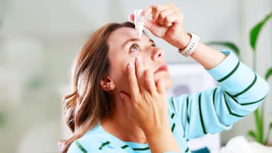 Nhỏ nước mắt nhân tạo bị rát có sao không?