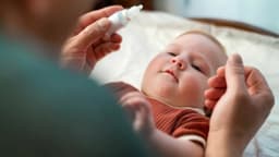 Có thể dùng nước mắt nhân tạo cho trẻ sơ sinh không?