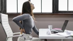 Làm ca đêm, thức khuya có bị suy thận không?