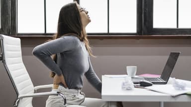 Làm ca đêm, thức khuya có bị suy thận không?