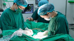Có nên triệt sản khi sinh mổ lần 3?