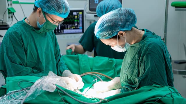 Có nên triệt sản khi sinh mổ lần 3?