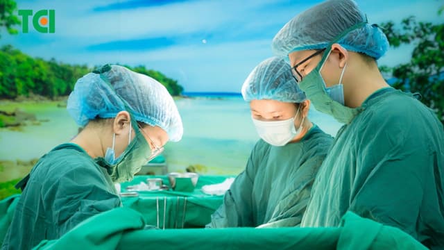 Có nên triệt sản nữ khi sinh mổ? 