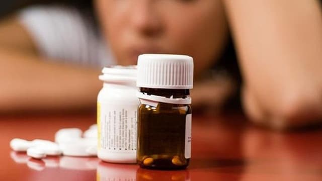 Uống thuốc trầm cảm lâu ngày có sao không