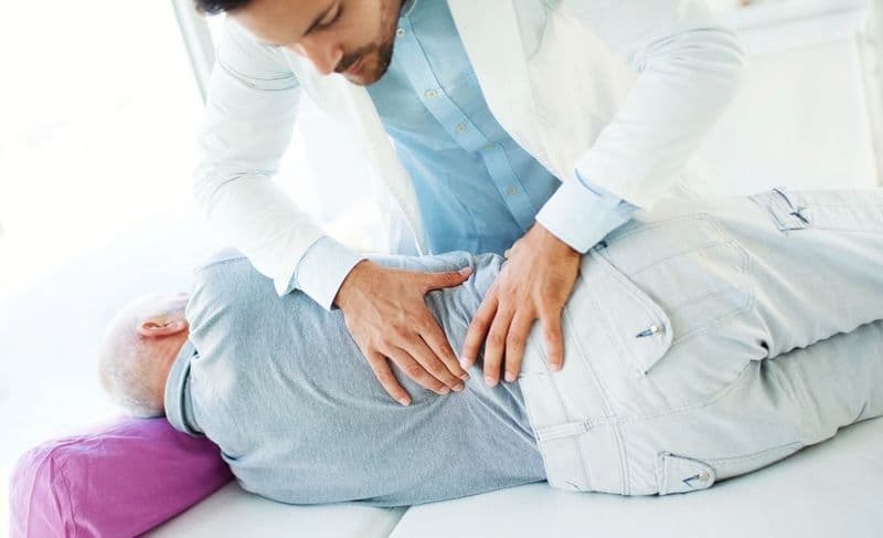 Đau lưng có phải suy thận không?   