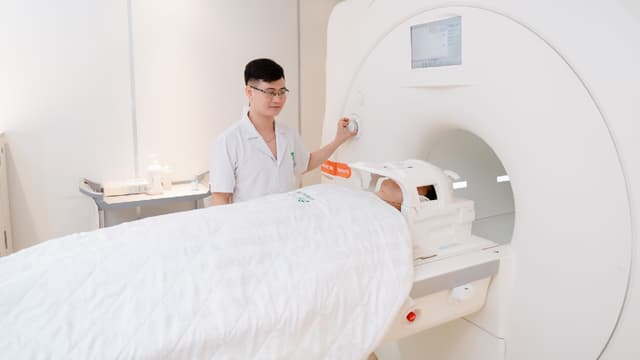 Dấu hiệu của u não lành tính và các triệu chứng phổ biến