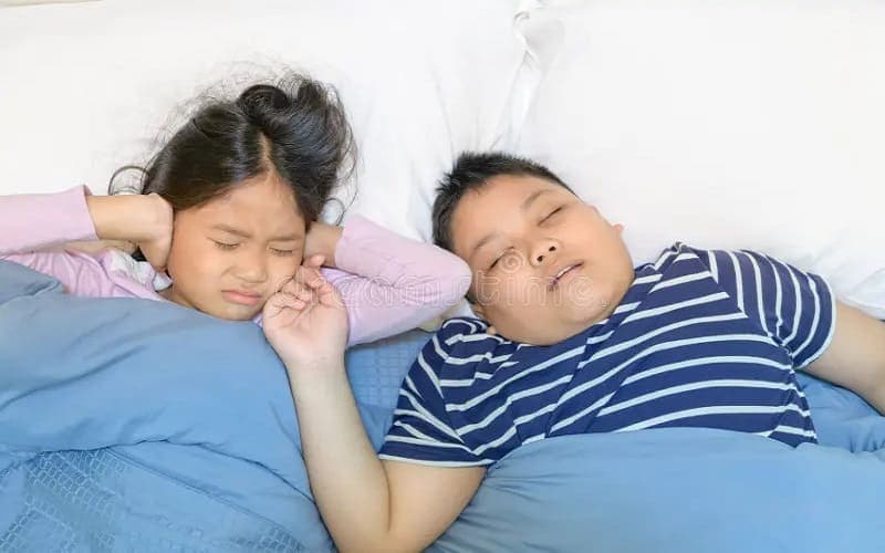 trẻ em ngủ ngáy là bệnh gì