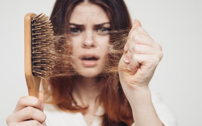 Bị suy thận có rụng tóc không?