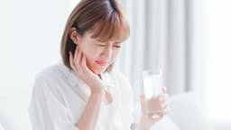 Vì sao lấy cao răng xong bị ê buốt?