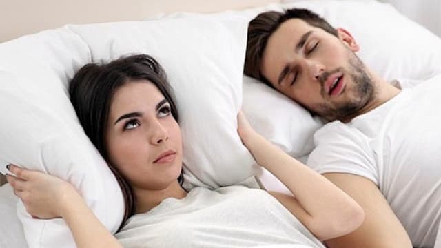 Ngủ ngáy có lây không?
