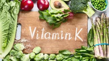 Thiếu vitamin K ở người lớn gây tác hại gì?