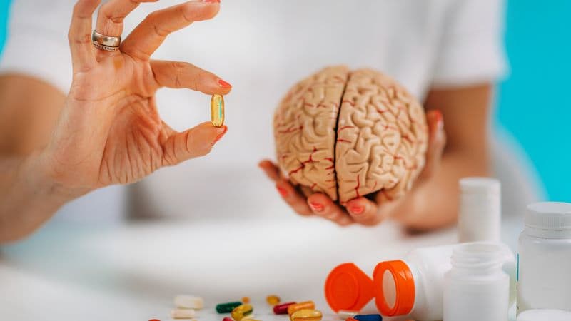 thuốc bổ não cho người bị xuất huyết não