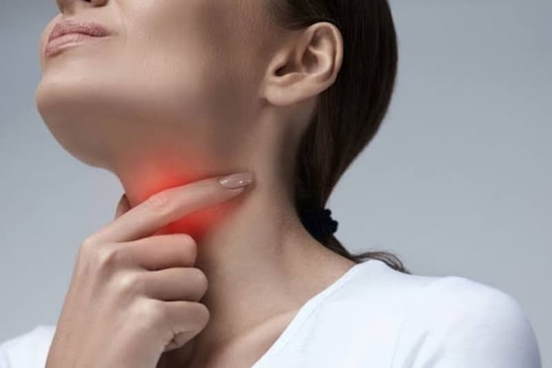 triệu chứng ung thư tuyến giáp ở nữ
