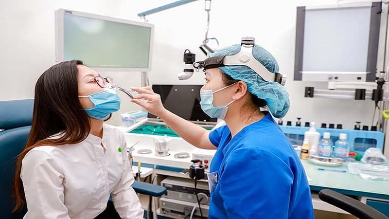 chữa viêm mũi dị ứng bằng mật ong