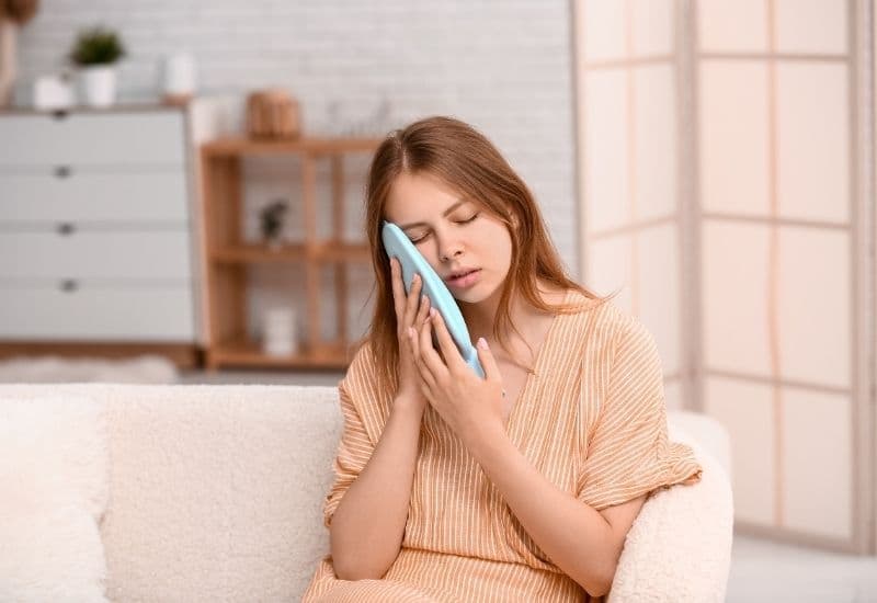 viêm lợi trùm mọc răng khôn bị sưng má