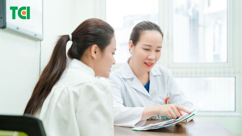 Tái khám đúng lịch giúp kiểm tra mức độ lành thương và theo dõi kết quả giải phẫu bệnh sau cắt polyp cổ tử cung.