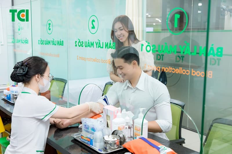 WHO cho biết chăm sóc trước mang thai có thể cải thiện sức khỏe của cả phụ nữ và nam giới, đồng thời góp phần cải thiện kết quả của thai kỳ và sức khỏe trẻ sau sinh