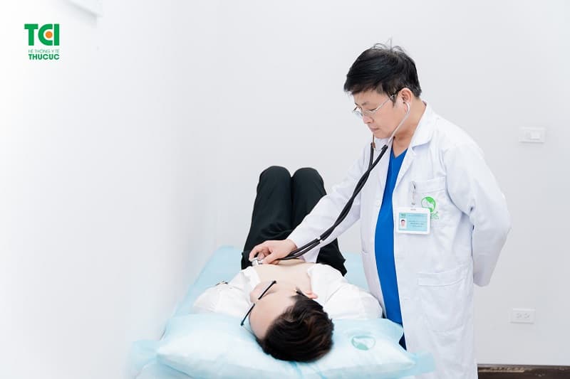Người đã xuất hiện khối bất thường, sụt cân không rõ nguyên nhân, ho kéo dài, đi ngoài ra máu, chảy máu âm đạo bất thường hoặc đau dai dẳng cần đi khám chẩn đoán ngay