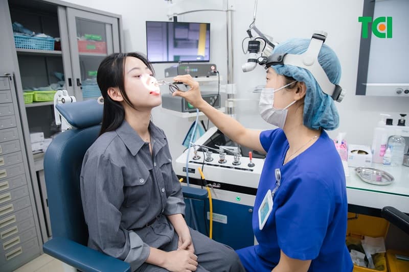 Gói cơ bản có ít danh mục hơn gói nâng cao hoặc chuyên sâu nên chi phí thường thấp hơn