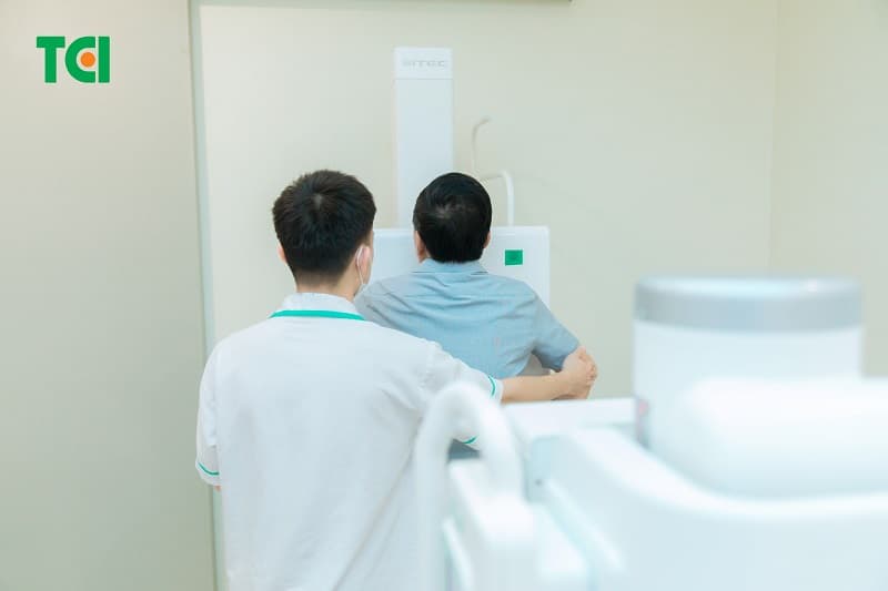 Người từ tuổi trung niên, có bệnh nền hoặc tiền sử gia đình mắc bệnh có thể cần chương trình chuyên sâu hơn