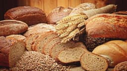 Ăn bánh mì có tốt cho bà bầu không: Lợi ích và cách dùng đúng