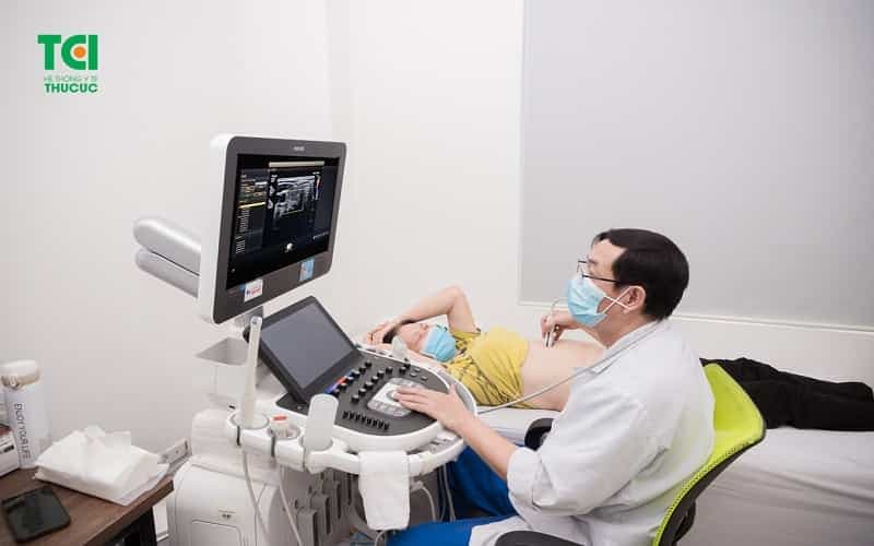 Ngoài chuyên môn giỏi, bác sĩ cần làm việc tại cơ sở y tế có trang thiết bị hiện đại, giúp việc chẩn đoán bệnh chính xác hơn