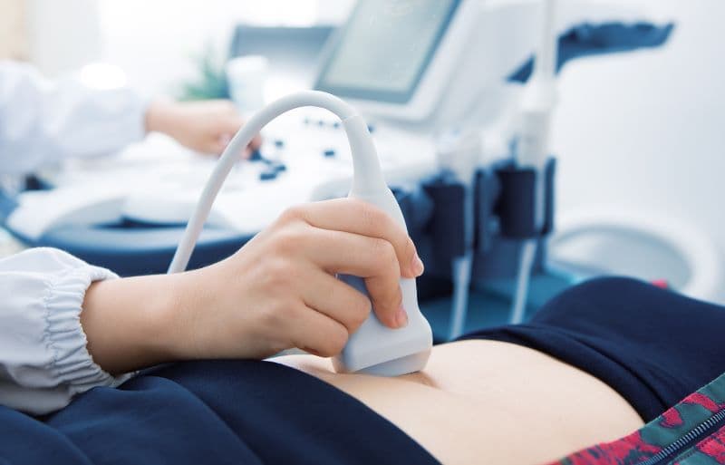 Siêu âm là phương pháp chẩn đoán hình ảnh được sử dụng phổ biến trong nhiều chuyên khoa, giúp bác sĩ quan sát cấu trúc bên trong cơ thể người bệnh