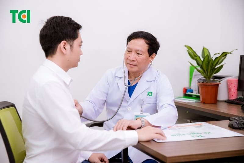 Dựa vào các thông tin thăm khám lâm sàng, Đại tá, PGS.TS, BSCK II Nội chung, Thầy thuốc nhân dân Nguyễn Văn Quýnh - chuyên khoa Tim mạch sẽ chỉ định các xét nghiệm, chẩn đoán hình ảnh cận lâm sàng phù hợp