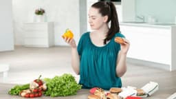 Đồ ăn tốt cho bà bầu 3 tháng đầu: Hướng dẫn dinh dưỡng và món ăn an thai