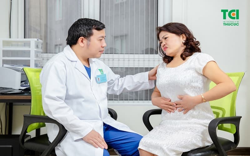 Bác sĩ ngoại khoa giúp xác định nguyên nhân và lựa chọn hướng điều trị phù hợp cho từng bệnh lý