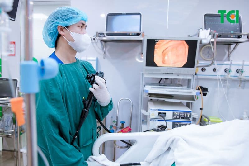 Nên ưu tiên bác sĩ được đào tạo và có kinh nghiệm trong chuyên ngành Tiêu hóa – Gan mật khi khám tiêu hóa