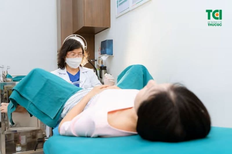 Nếu đang tìm kiếm địa chỉ khám viêm âm hộ ở Xuân Phương uy tín, chị em có thể cân nhắc Phòng khám ĐKQT Thu Cúc TCI Trần Duy Hưng